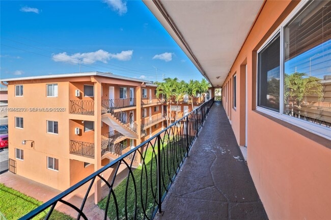 Building Photo - 2330 NW 11th St