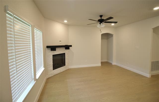 Building Photo - 1124 Longhorn Ln