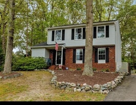 Building Photo - 3513 Castlebury Dr