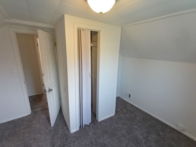 Building Photo - 4080 Isabelle St