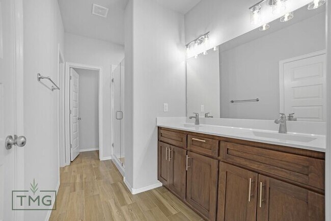 Building Photo - Naples: Your Stylish Haven in Owasso