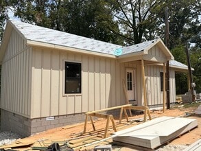 Building Photo - 1215 Rogers Rd
