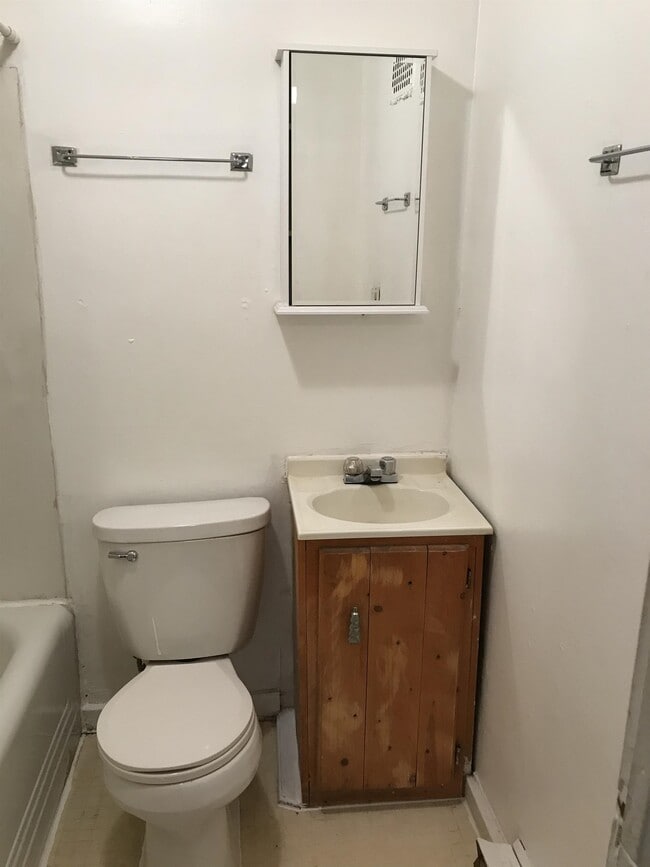 Building Photo - 1318 1st Ave N