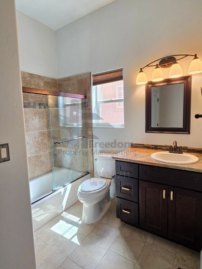 Building Photo - 2096 Two Wood Dr