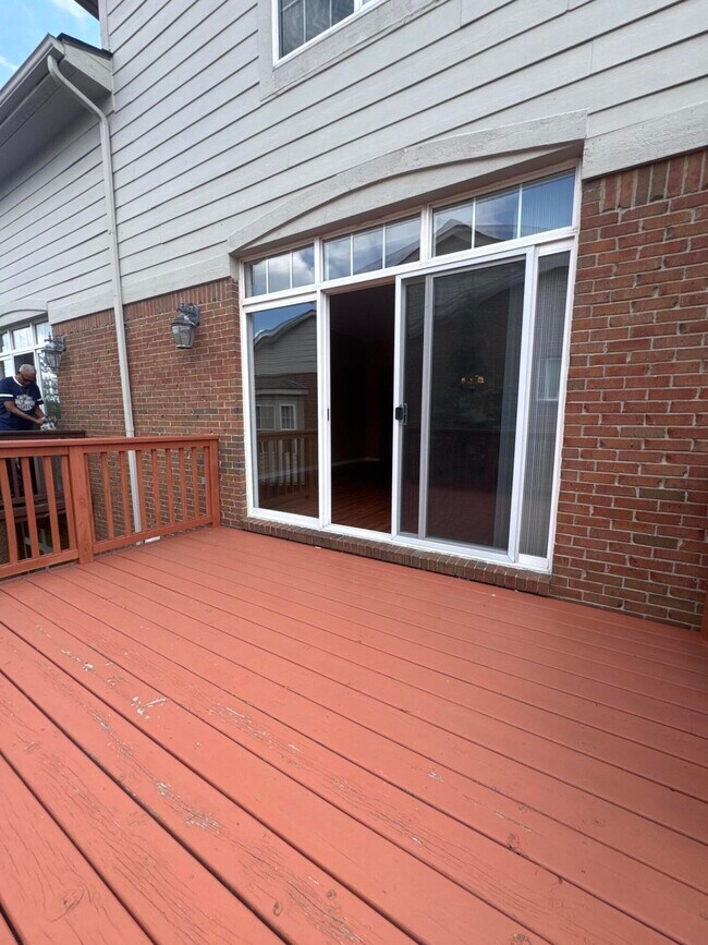 Building Photo - 37572 Newburgh Park Cir