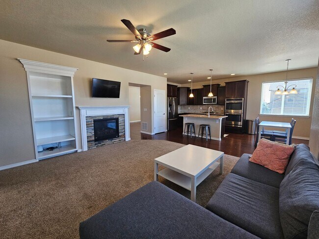 Building Photo - 3 Bed 3 Bath House in Wolf Ranch!!
