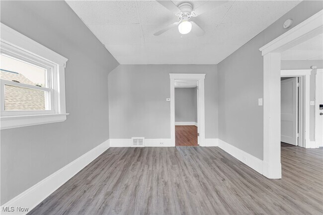 Building Photo - 13437 Kirton Ave