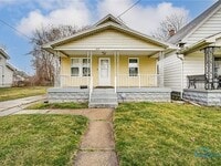 Building Photo - 630 Marmion Ave