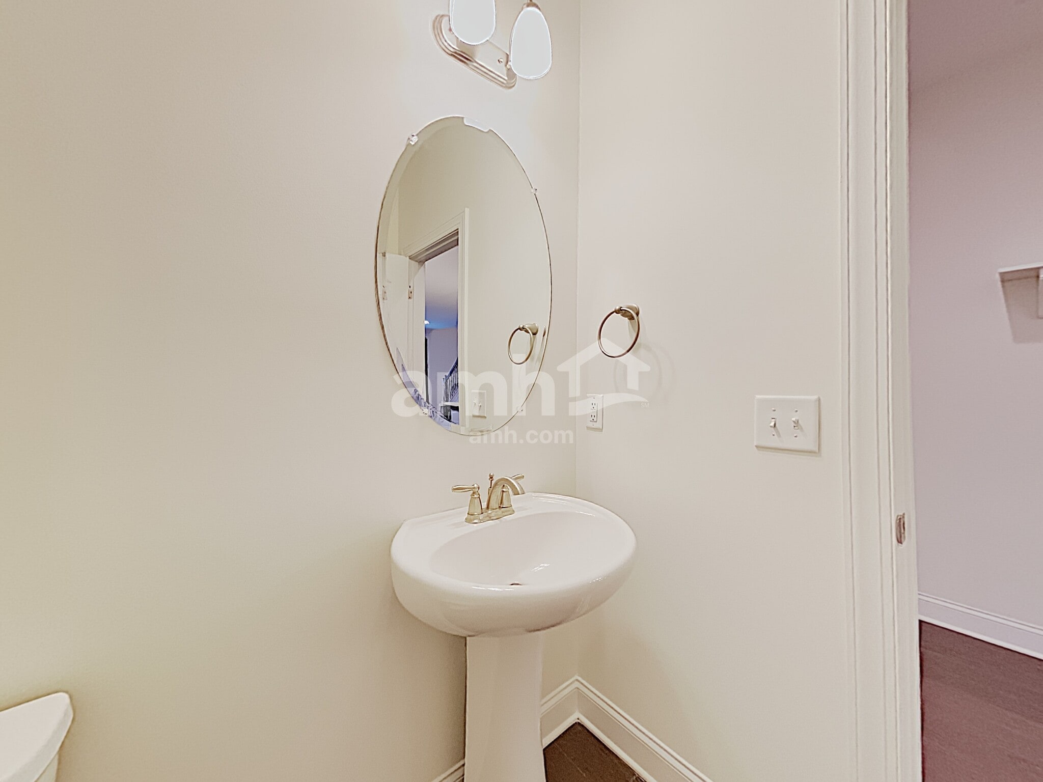 Building Photo - 124 Benjamin Ln