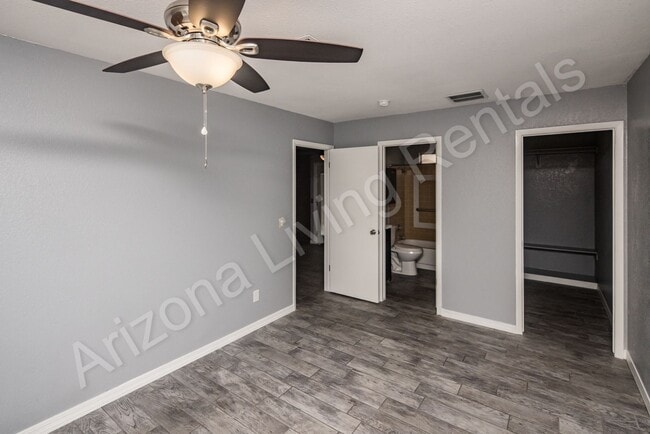 Building Photo - POOL HOME WITH CASITA