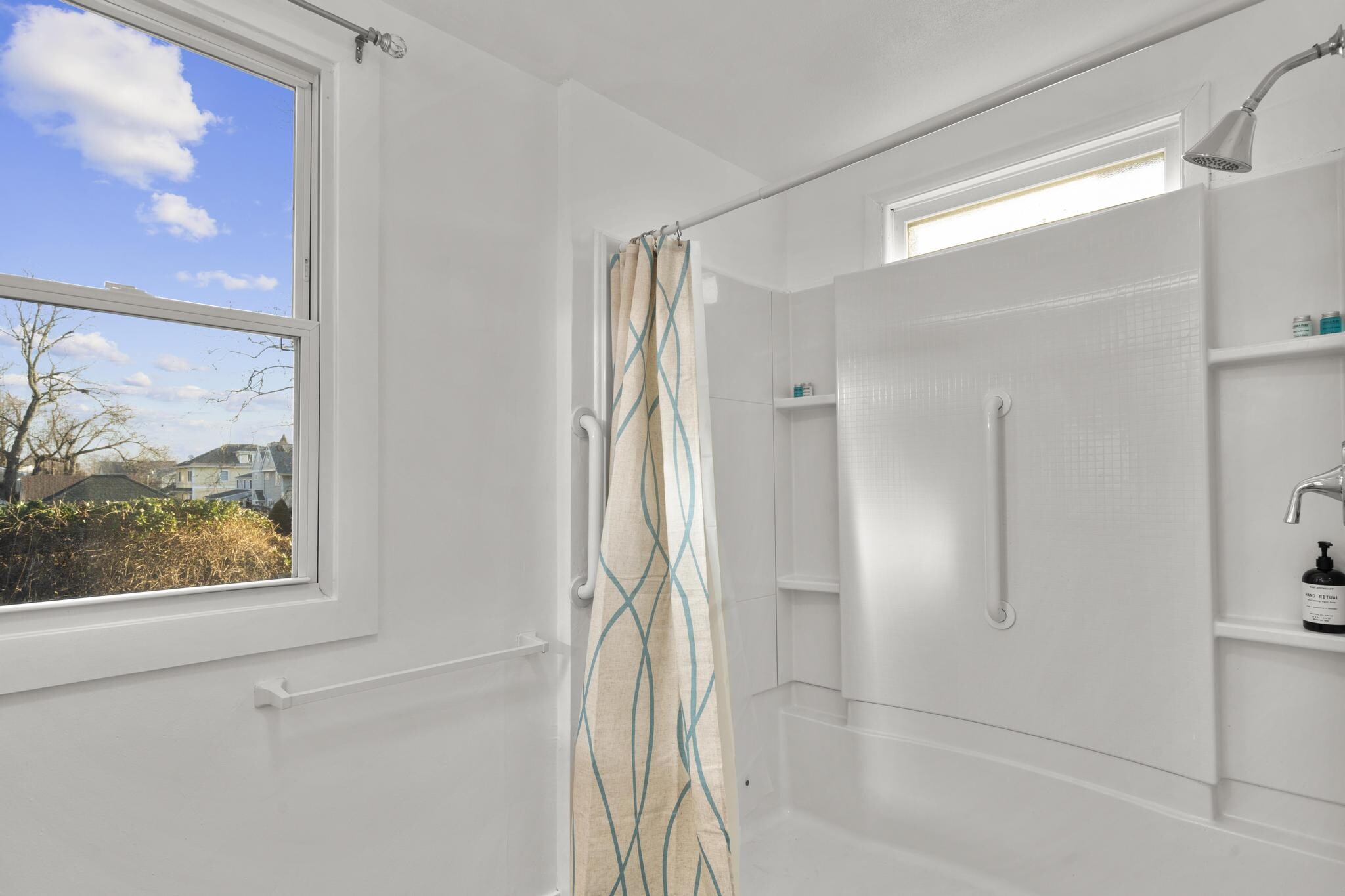 Building Photo - 11 Seaview Ave