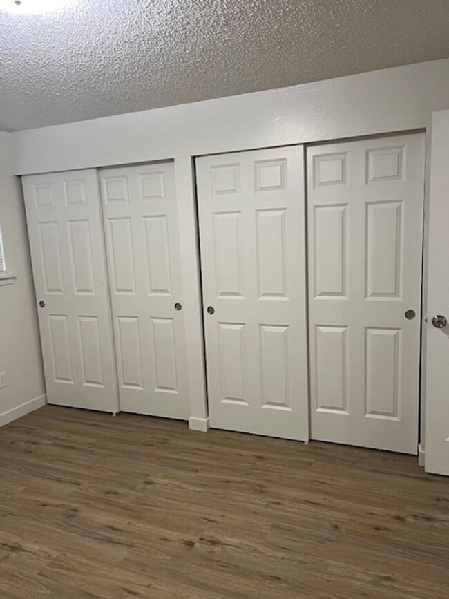 Building Photo - Meeker Creek Tri-Plex