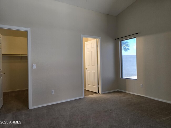 Building Photo - 14971 N 172nd Dr