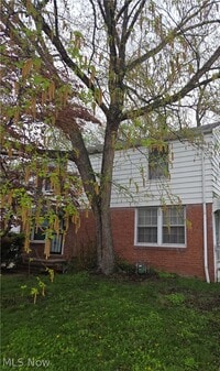 Building Photo - 21711 S Lake Shore