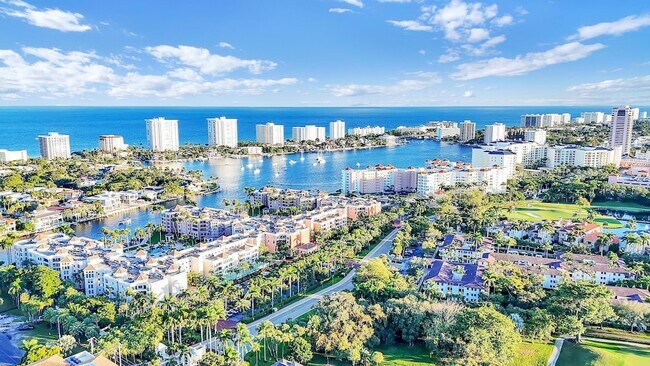 Building Photo - 100 SE 5th Ave