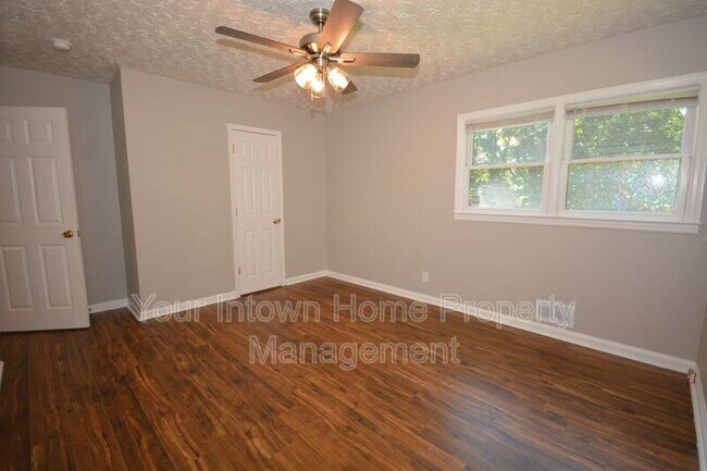 Building Photo - 1864 Flintwood Dr SE