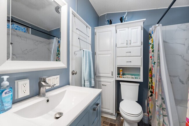 Building Photo - 1256 Nettles Blvd