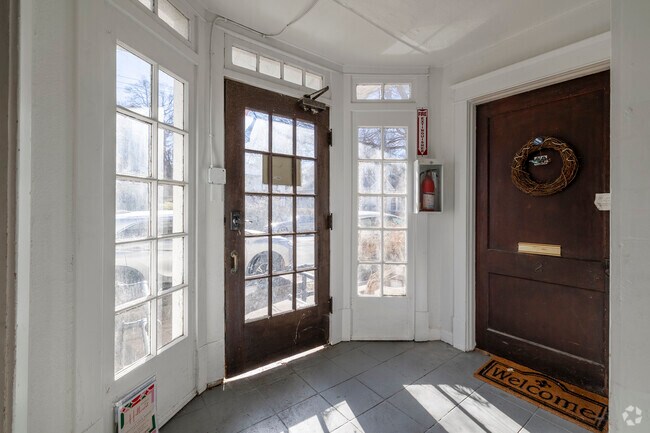 Building A - Lobby - Valley View