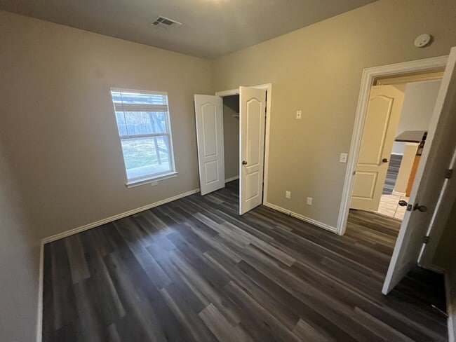 Building Photo - 2321 SW 94th St