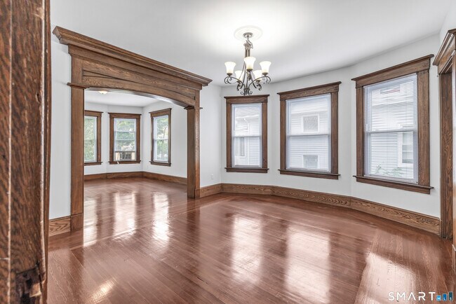 Building Photo - 66 Brownell St