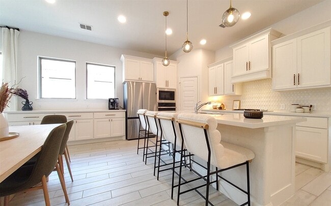 Building Photo - 27127 Cutleaf Daisy Ct