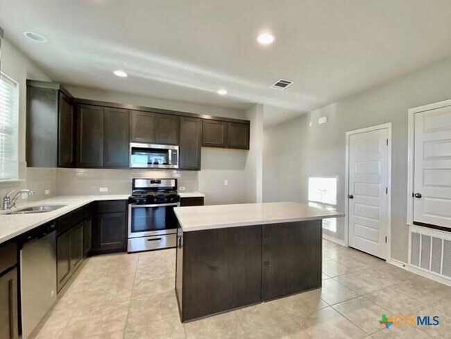 Building Photo - 2309 Pecan Island Dr