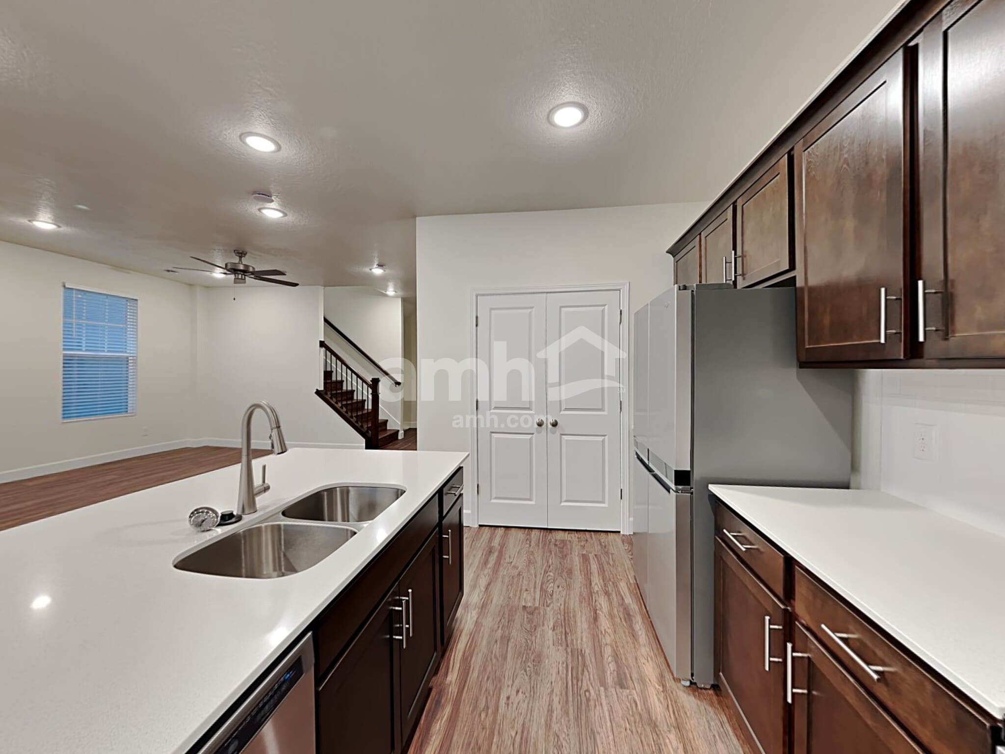 Building Photo - 11031 Kitty Hawk Rd