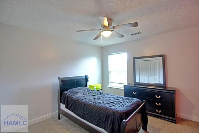 Building Photo - 432 Fairview Cir