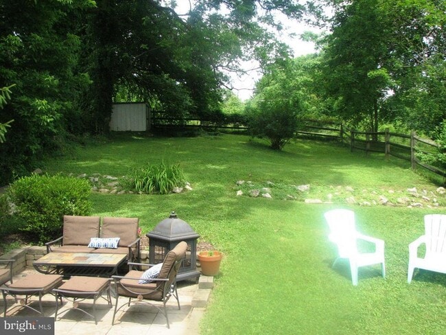 Building Photo - 1706 Willow Ave