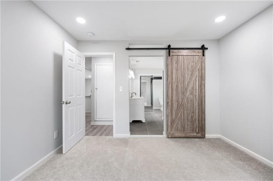 Building Photo - 375 Cleveland Ave SW