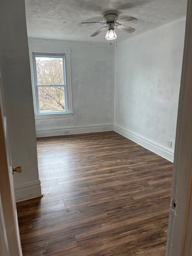 Building Photo - 226 Bausman St