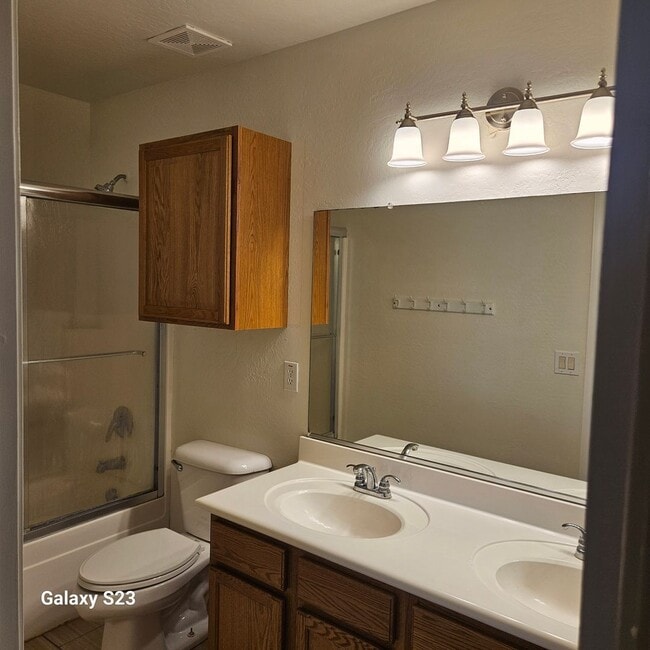 Building Photo - Oasis in Northwest Sun City