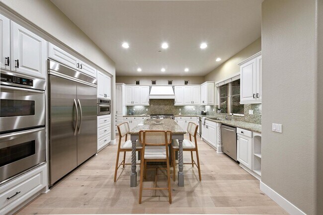 Building Photo - Gorgeous Estate Home In Encinitas Ranch