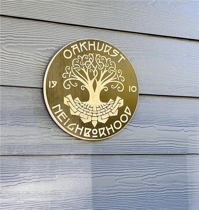 Building Photo - 322 4th Ave