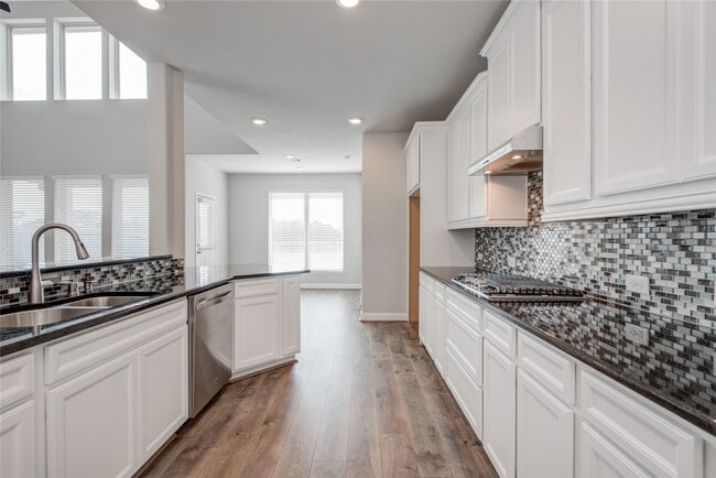 Building Photo - 12816 Oak Fls Dr