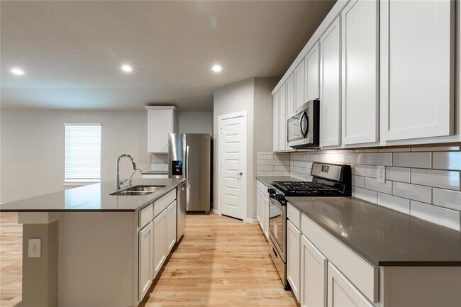 Building Photo - 7730 Rainham Valley Ln