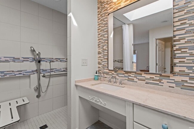 Building Photo - 2083 W 425 N