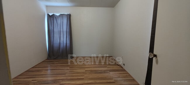 Building Photo - 355 W Selmar Ct