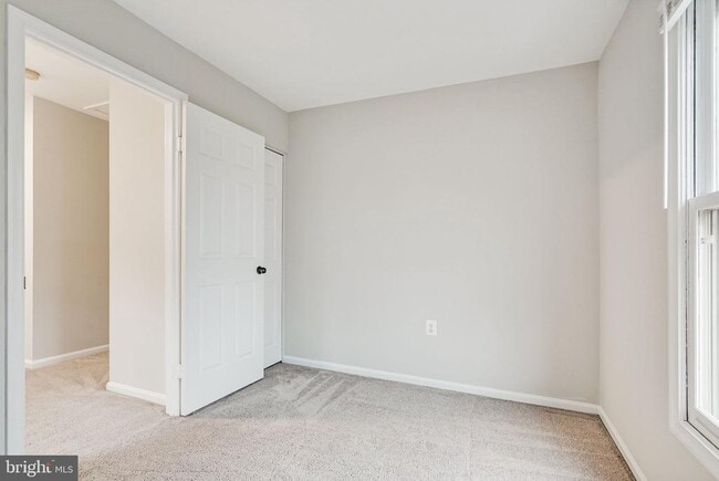 Building Photo - 7306 St Johns Ct