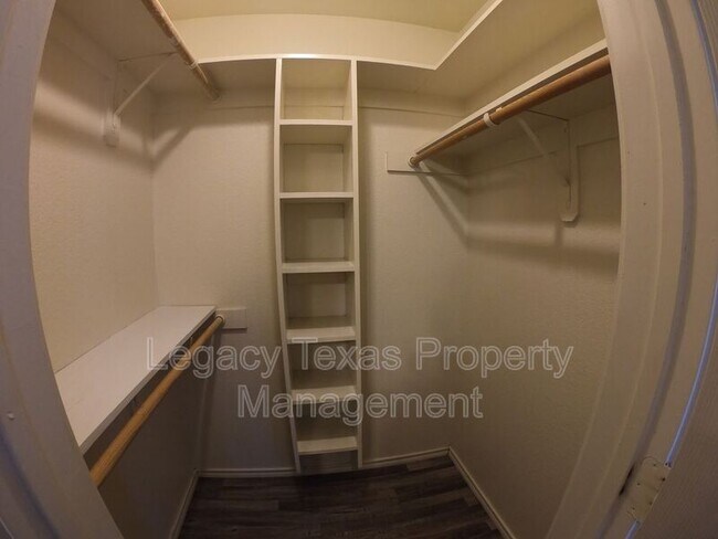 Building Photo - 1106 Williams Ave