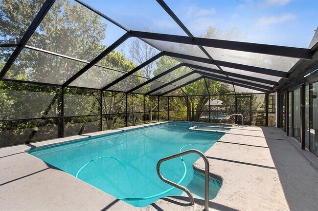 Building Photo - 11218 Creek View Dr