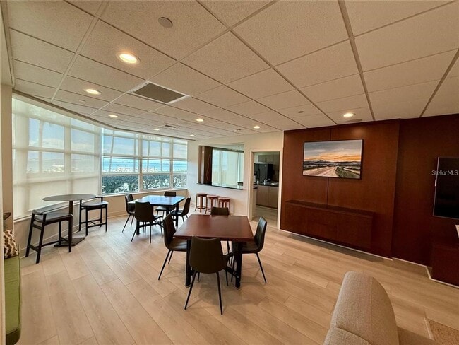 Building Photo - 988 Blvd of the Arts