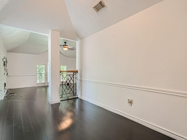 Building Photo - 503 Taskwood Dr