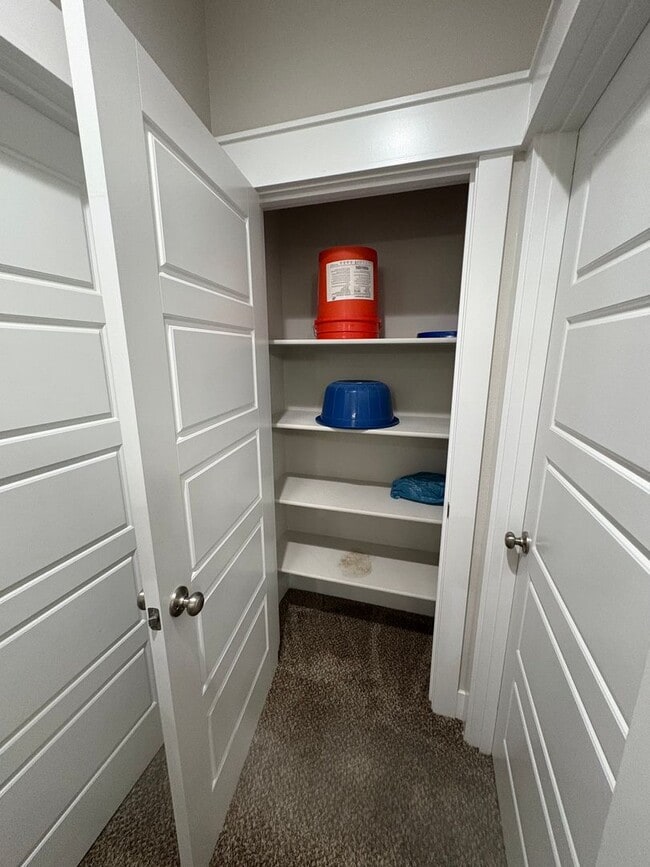 Building Photo - Home for Rent in Quincy