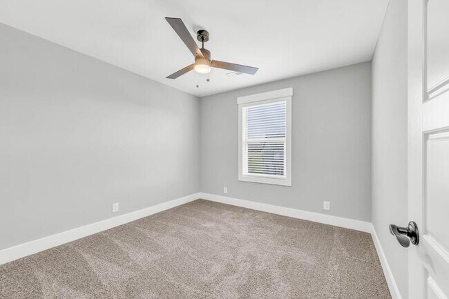 Building Photo - 1505 Jonathan Wade Cir