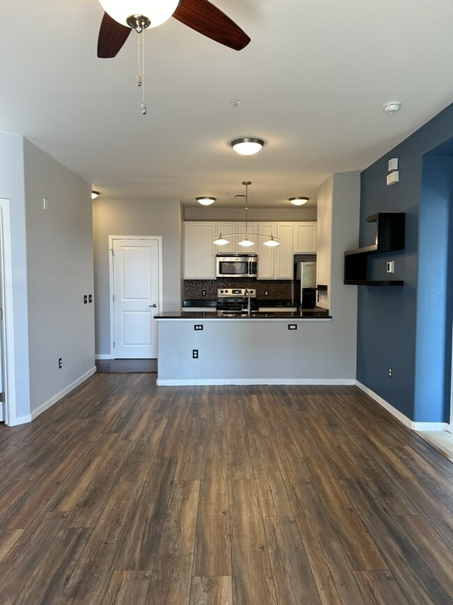 Dining room - 4100 Albion St