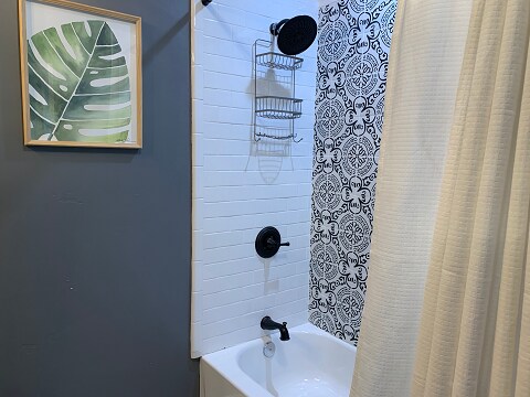 Building Photo - 3228 Broadway