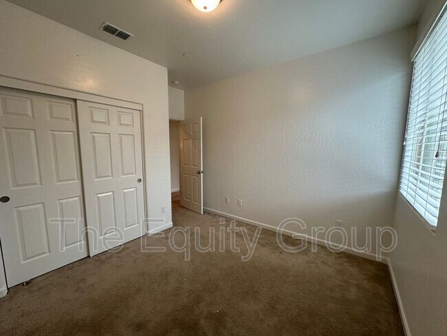 Building Photo - 3633 W Harold Ave