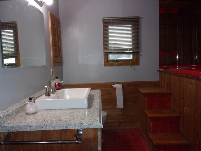 Building Photo - 85 Homewood Ave