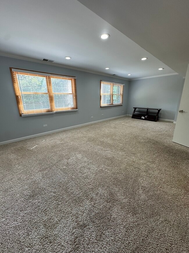 Building Photo - 567 Lorelei Dr